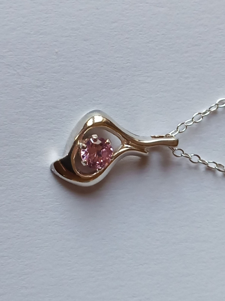 silver chain with pink zirconia pendant in free design-anchor chain 45 cm--